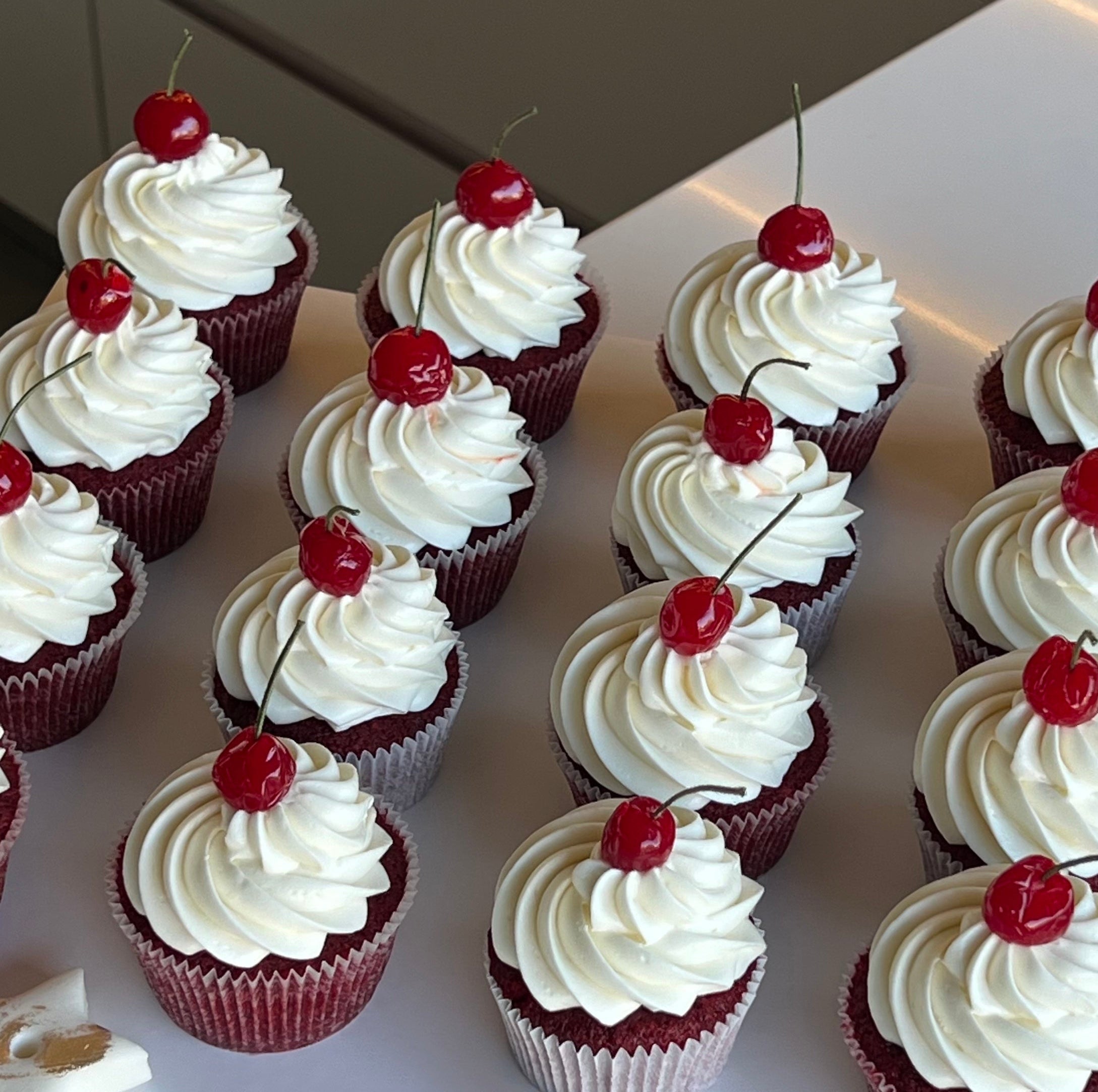 CHERRY ON TOP (9 adet)