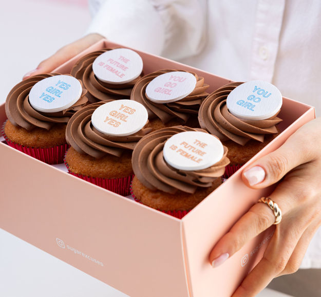 KADINLAR GUNU CUPCAKE (6 ADET) için detaylar